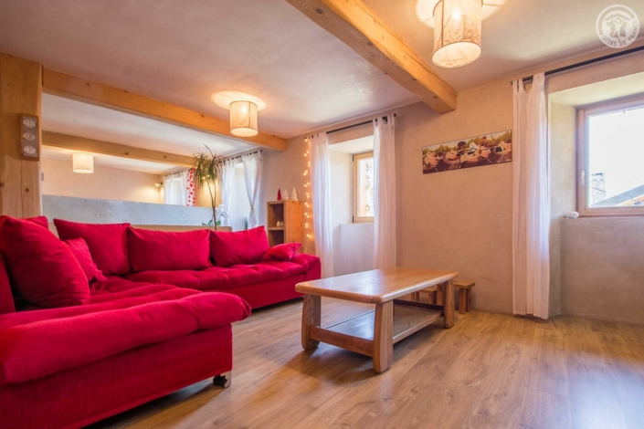 Séjour et salon du gîte Versaya